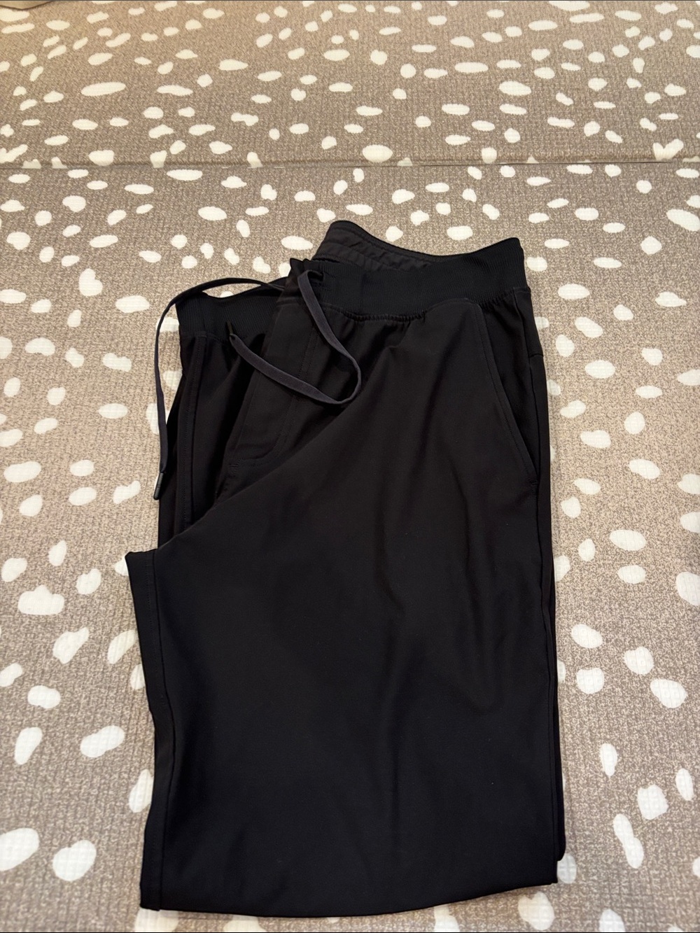 Men’s rhoback black jogger. Large. Good used condition